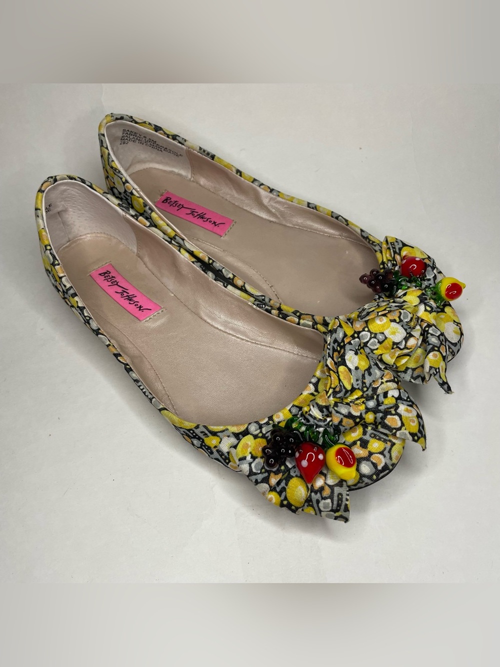 Rare Betsey Johnson Fruit Lemon Grape Bead Charms Bow Flats Sz 6.5 Garden Campy
